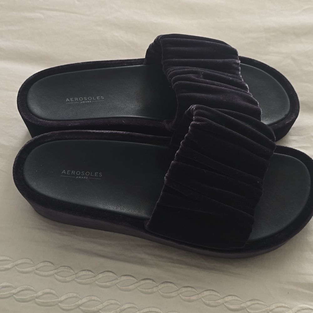 Aerosoles Women DADA Velvet Slide Platforms Shoes 8.5  Dark Blue